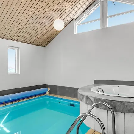 Holiday home Gorgeous In With Sauna *