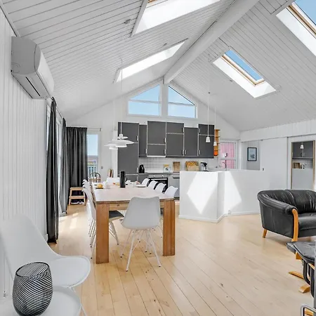 Holiday home Cozy In Thisted With Wifi