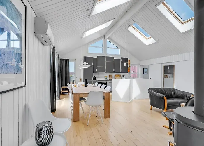 Feriehus Stunning In With Sauna